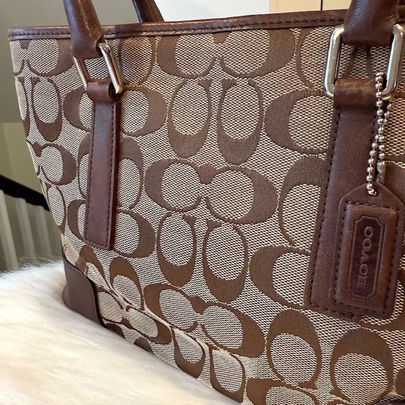 Coach Signature Tote Bag Canvas Beige Auth (EUC) - Picture 2 of 16